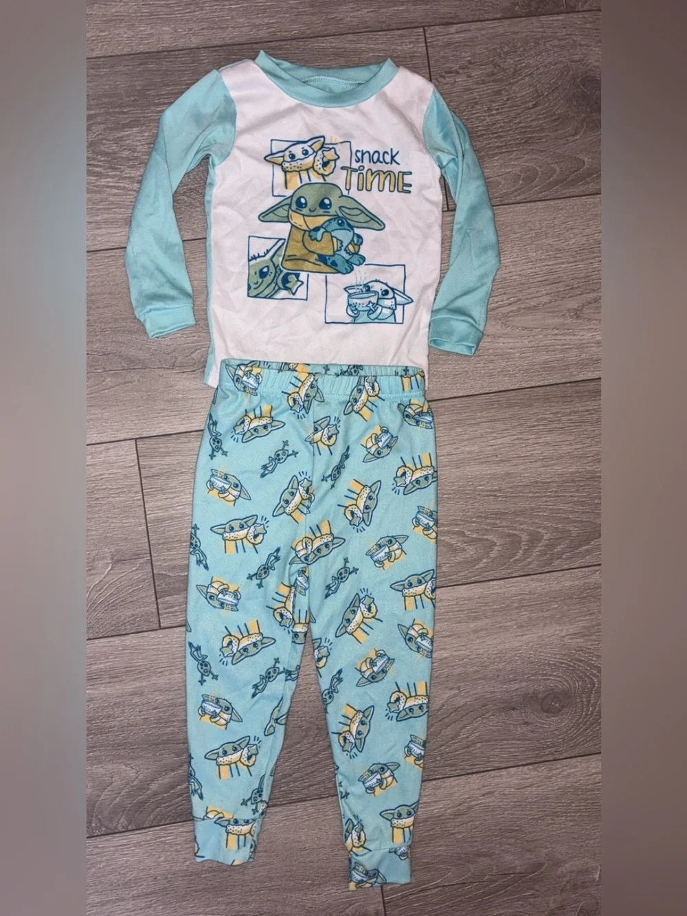 Star Wars Baby Yoda Toddler Size 4T Fitted Pajama Set Long Sleeves & Pants EUC